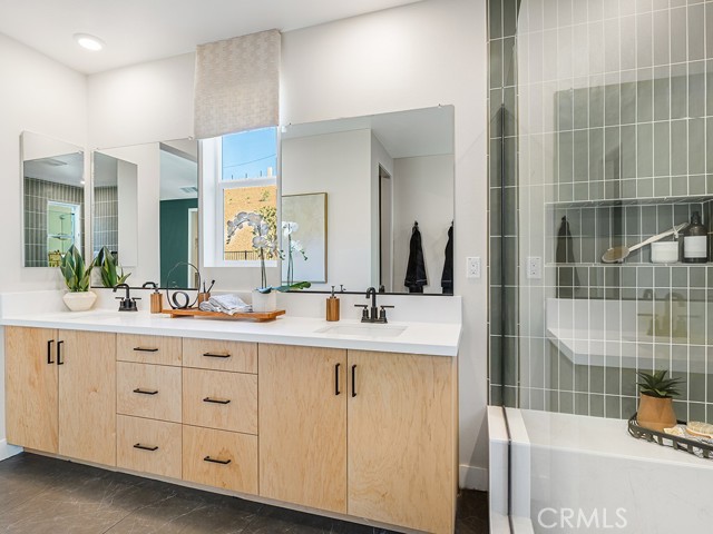 Detail Gallery Image 30 of 37 For 28904 Saddle Cir, Castaic,  CA 91384 - 3 Beds | 3 Baths