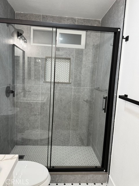Detail Gallery Image 17 of 23 For 215 S Sullivan Ln #220,  Santa Ana,  CA 92704 - 4 Beds | 2 Baths