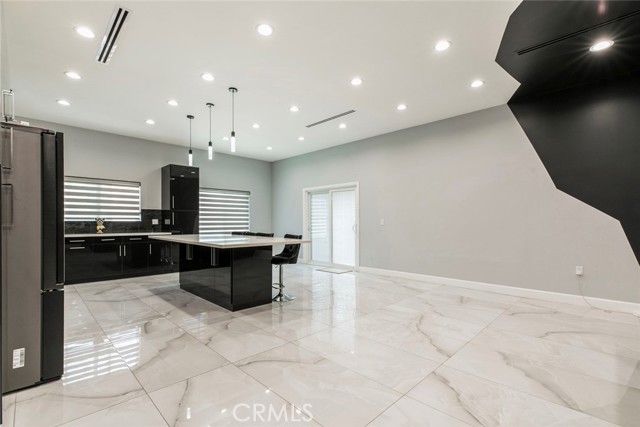 17800 Raymer Street, Sherwood Forest CA: https://media.crmls.org/medias/4bff16fb-edd6-4fff-862a-083b666306e7.jpg