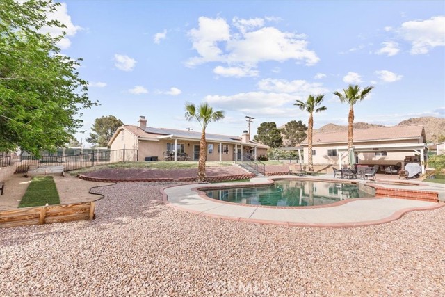 19287 Allegheny Road, Apple Valley CA: https://media.crmls.org/medias/4c00eb82-2b92-4a17-a88e-a471056205cc.jpg