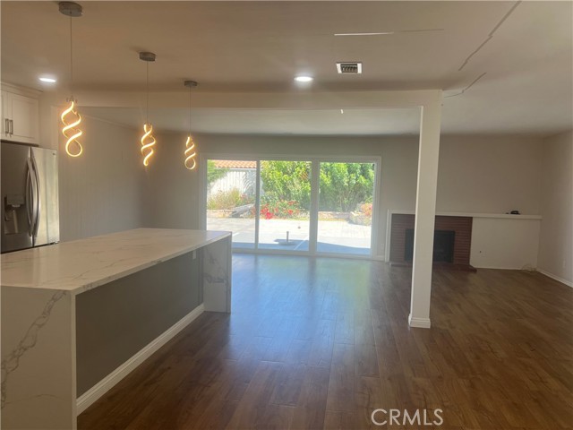 6925 Maycroft Drive, Rancho Palos Verdes CA: https://media.crmls.org/medias/4c013621-9b97-4e0a-a9e1-cfc9a30b609c.jpg