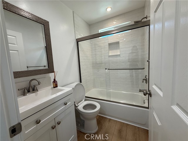 Detail Gallery Image 15 of 22 For 15159 La Maida St #B,  Sherman Oaks,  CA 91403 - 1 Beds | 1 Baths