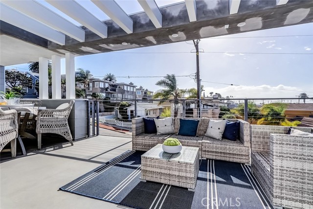 Expansive open balcony off living room