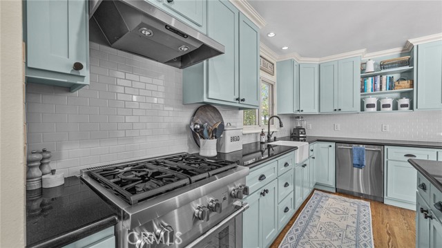 753 Loma Vista Street, El Segundo CA: https://media.crmls.org/medias/4c023630-c8ad-4909-9873-e3778c536a2b.jpg