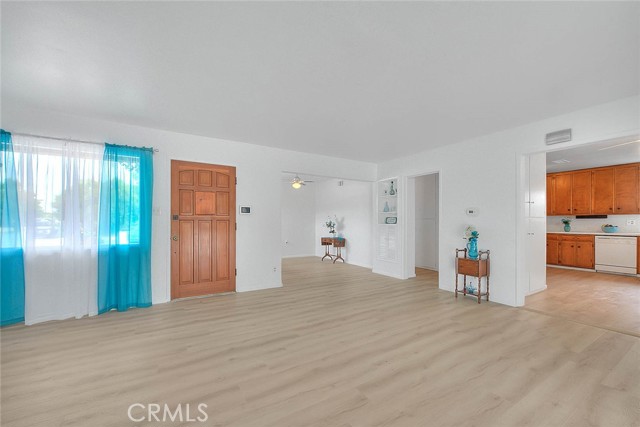 1766 W Catalpa Avenue, Anaheim CA: https://media.crmls.org/medias/4c025ff3-fbba-45d0-81a6-18e4bb46a299.jpg