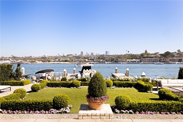 Image 4 of 42 For 2116 Balboa Boulevard