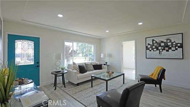Detail Gallery Image 5 of 52 For 400 E Cornell Dr, Rialto,  CA 92376 - 3 Beds | 2 Baths