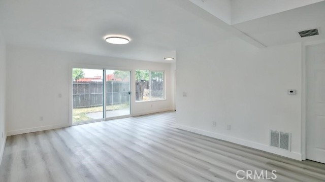 7909 Primrose, Highland CA: https://media.crmls.org/medias/4c033a8b-ac4d-4d05-9809-1abae98310e1.jpg