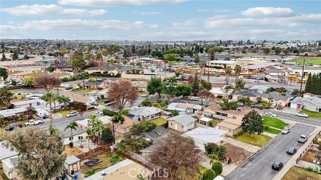 9127 Bluford Avenue, Whittier, California 90602, 2 Bedrooms Bedrooms, ,2 BathroomsBathrooms,Single Family Residence,For Sale,Bluford,DW25033493