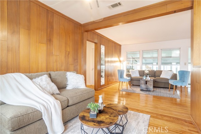 Detail Gallery Image 11 of 43 For 9615 Dorrington Ave, Arleta,  CA 91331 - 3 Beds | 2 Baths