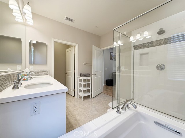 Detail Gallery Image 14 of 23 For 89 Thornhurst, Irvine,  CA 92620 - 2 Beds | 2/1 Baths