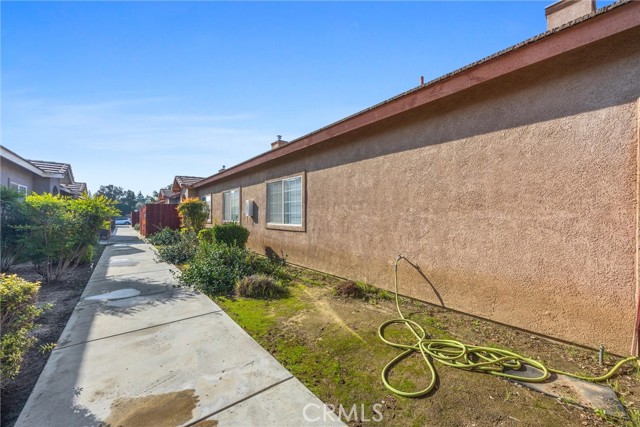 Detail Gallery Image 13 of 14 For 548 Yellow Meadow Ct., Bakersfield,  CA 93308 - – Beds | – Baths
