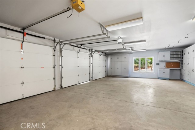 13532 Pineridge Court, Yucaipa CA: https://media.crmls.org/medias/4c058f46-0a7d-4812-86ad-aaafe3a679ec.jpg