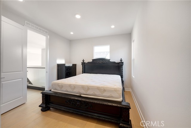 Detail Gallery Image 9 of 13 For 301 Brackens, Lake Forest,  CA 92630 - 4 Beds | 4 Baths