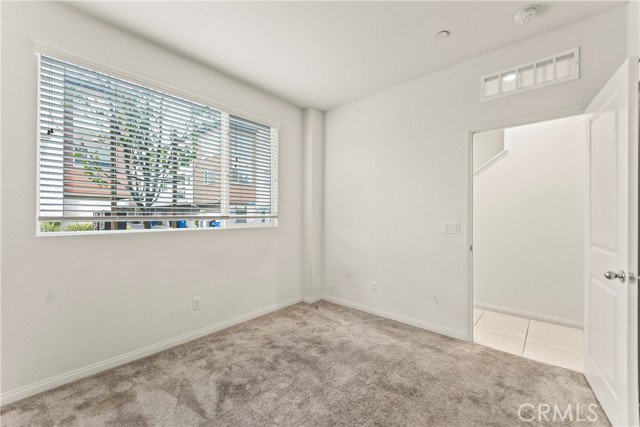 Detail Gallery Image 8 of 31 For 18443 Montage, Northridge,  CA 91324 - 3 Beds | 4 Baths