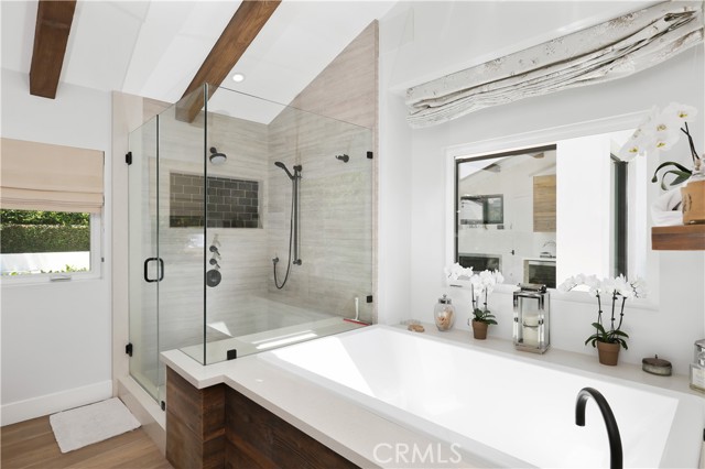 Detail Gallery Image 17 of 70 For 527 Seaward Rd, Corona Del Mar,  CA 92625 - 4 Beds | 3/1 Baths