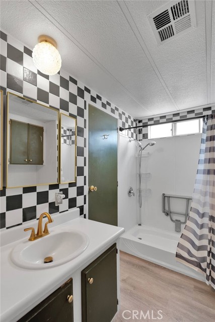 701 Montara Road, Barstow CA: https://media.crmls.org/medias/4c060666-e166-4996-8330-d700daba29a6.jpg