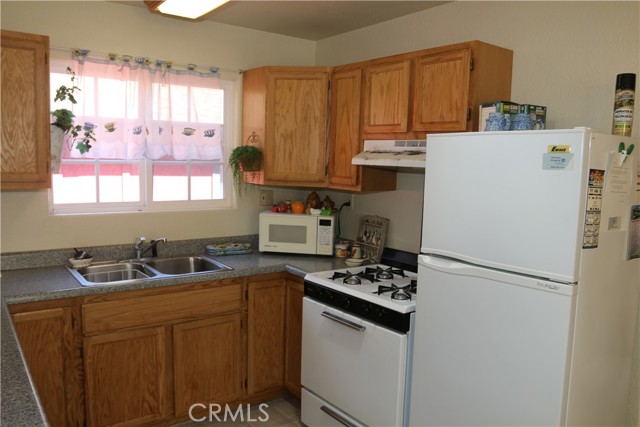 Detail Gallery Image 8 of 16 For 40127 Dream St, Big Bear Lake,  CA 92315 - 2 Beds | 2 Baths