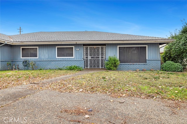 Detail Gallery Image 2 of 38 For 6784 N Valentine Ave, Fresno,  CA 93711 - 3 Beds | 2 Baths