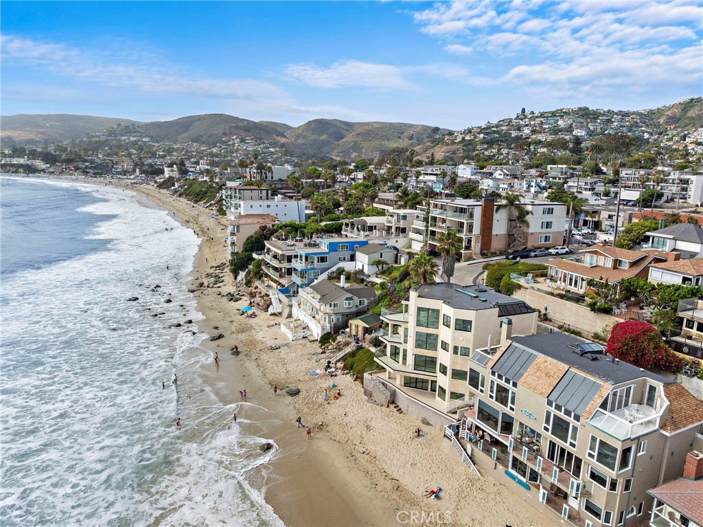 https://media.crmls.org/medias/4c0a5343-b751-4fcb-ac82-56c52f6f5338.jpg?preset=X-Large
