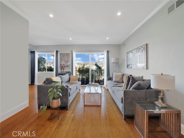 Front Image Thumbnail for CRSR26026524