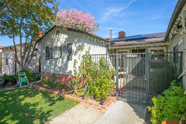 6438 Gloria Avenue photo 8