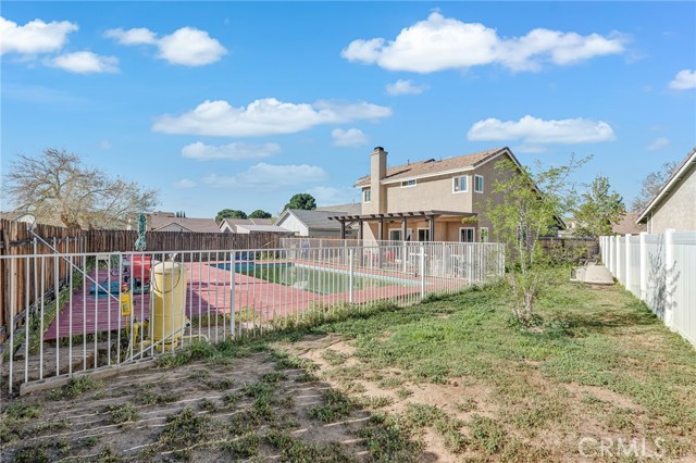 Detail Gallery Image 32 of 42 For 12269 Stonegate Cir, Victorville,  CA 92392 - 3 Beds | 2/1 Baths