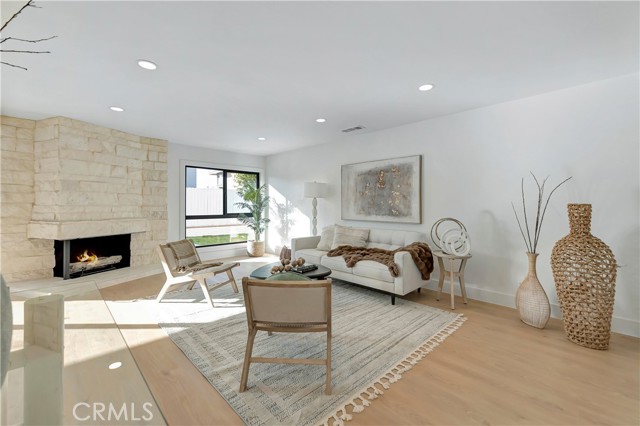 Detail Gallery Image 19 of 49 For 21211 Binghampton Cir, Huntington Beach,  CA 92646 - 4 Beds | 3 Baths