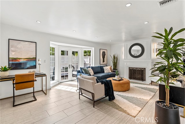 Front Image Thumbnail for CRSR26063915