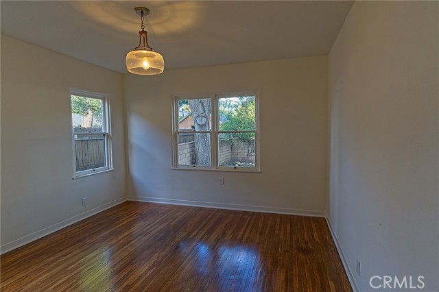 550 N 1st Avenue, Upland CA: https://media.crmls.org/medias/4c0dbb2e-635f-4252-8233-f1485c6f373f.jpg