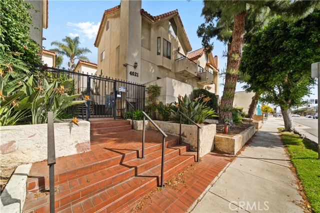 Detail Gallery Image 4 of 40 For 4021 182nd #H, Torrance,  CA 90504 - 3 Beds | 2/1 Baths