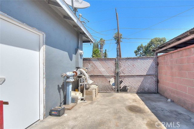 1462 E Burton Street, Anaheim, California 92805, 2 Bedrooms Bedrooms, ,2 BathroomsBathrooms,Residential,For Sale,1462 E Burton Street,CRCV24168283