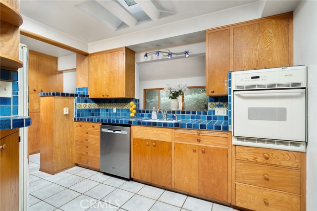 644 W 10th Street, Claremont CA: https://media.crmls.org/medias/4c0ef9f8-f843-44c6-9923-ae1a4a662bfc.jpg