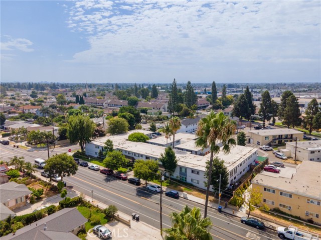 10442 Lampson Avenue, Garden Grove CA: https://media.crmls.org/medias/4c0efacf-370e-4e66-95cf-6935b2cd4ffa.jpg
