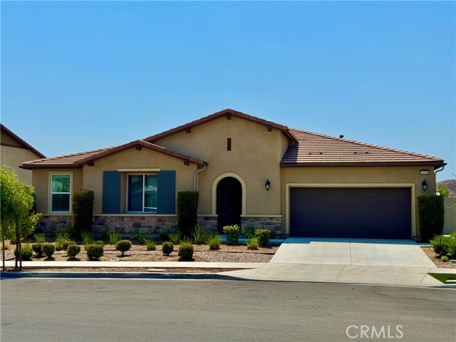 Detail Gallery Image 1 of 48 For 24201 Arroyo Dr, Menifee,  CA 92584 - 3 Beds | 2 Baths
