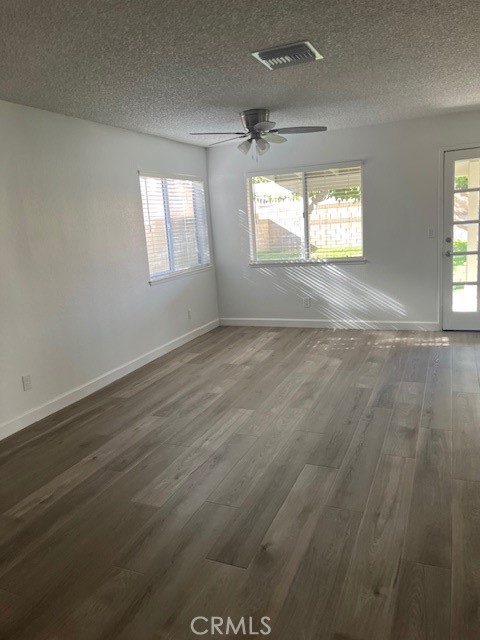 Detail Gallery Image 11 of 14 For 44147 Jamie Ct, Lancaster,  CA 93536 - 3 Beds | 2/1 Baths