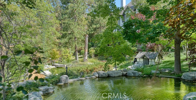 Detail Gallery Image 12 of 19 For 1656 Yosemite Dr, Lake Arrowhead,  CA 92352 - 4 Beds | 4/1 Baths