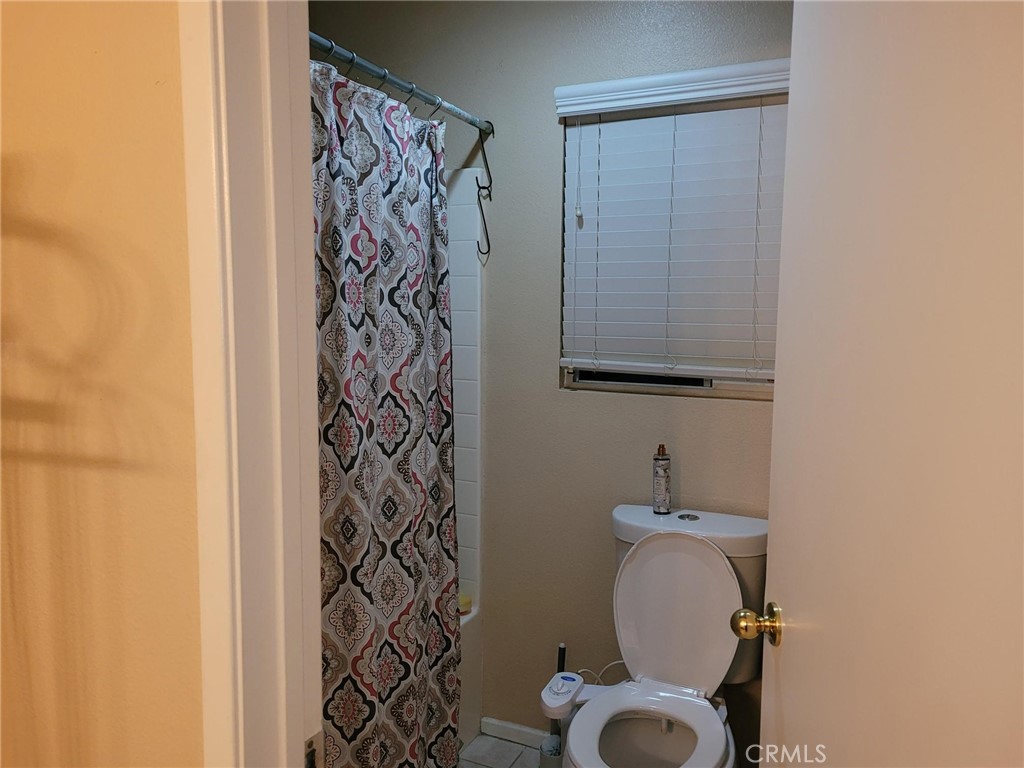 https://media.crmls.org/medias/4c0ff7bf-ed83-4ffb-b5a1-1e6fe0324d59.jpg?preset=X-Large