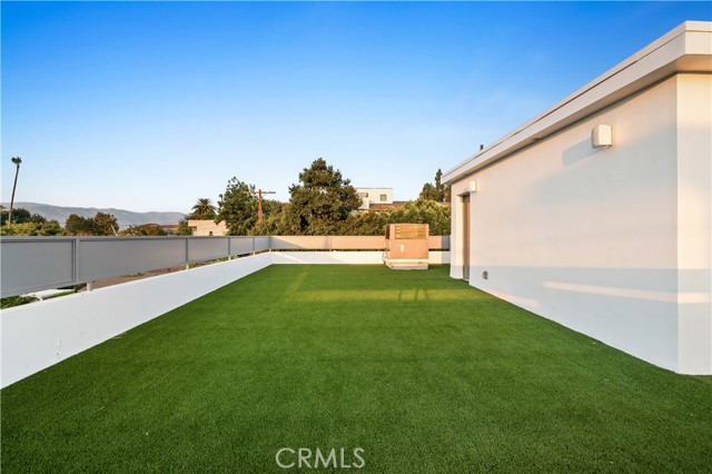 Detail Gallery Image 32 of 34 For 10857 Morrison, North Hollywood,  CA 91601 - 4 Beds | 3 Baths