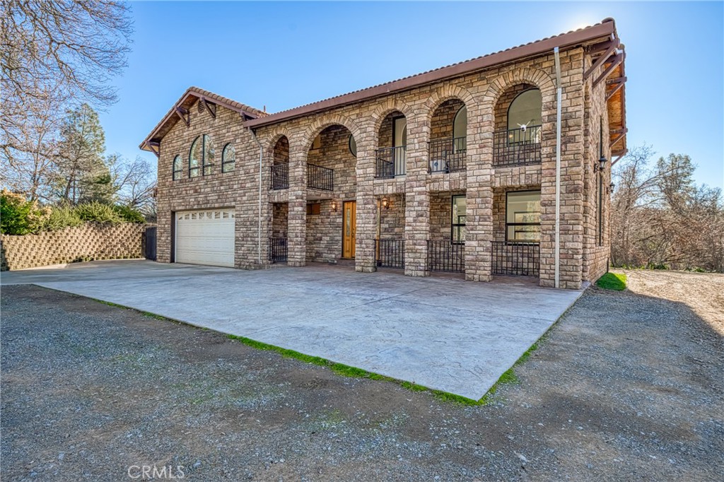 15796 Joseph Trail