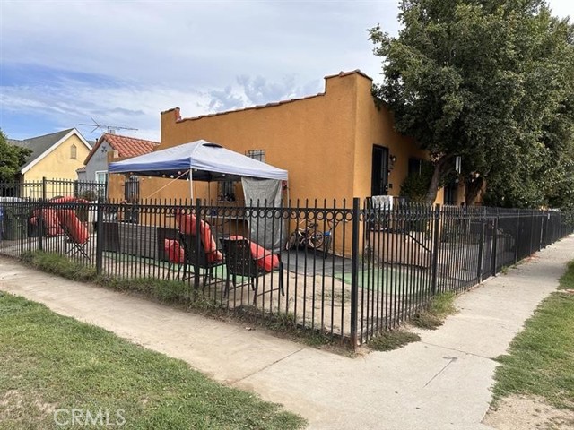 Detail Gallery Image 2 of 13 For 7700 Mckinley, Los Angeles,  CA 90001 - – Beds | – Baths