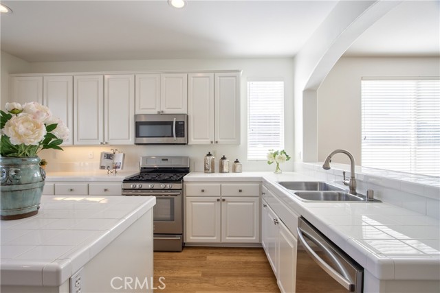 Detail Gallery Image 10 of 44 For 39531 Sierra Madre, Murrieta,  CA 92563 - 3 Beds | 2 Baths