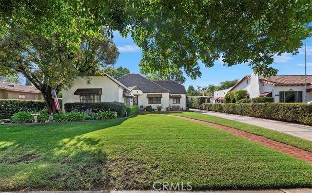 Detail Gallery Image 4 of 38 For 3630 Castle Reagh, Riverside,  CA 92506 - 3 Beds | 2/1 Baths