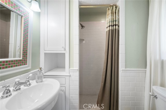 Detail Gallery Image 16 of 28 For 746 W Victoria Ct, Lake Arrowhead,  CA 92352 - 2 Beds | 2 Baths