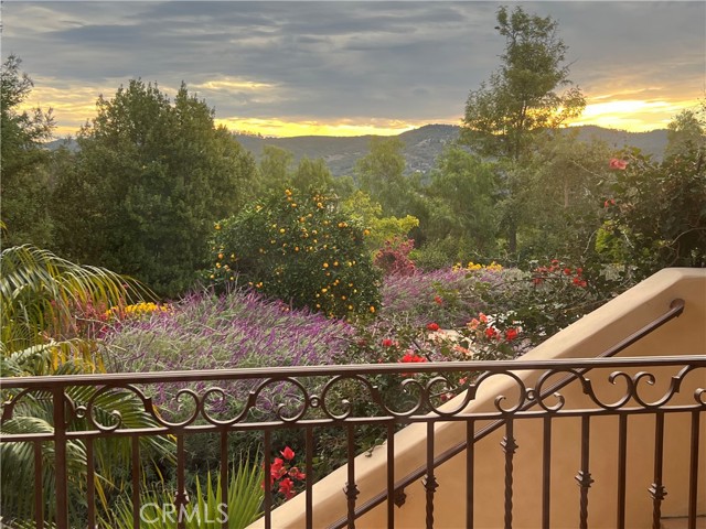 1220 Bassi Drive, San Luis Obispo CA: https://media.crmls.org/medias/4c11e0bc-2710-44ff-a362-4521272ce829.jpg