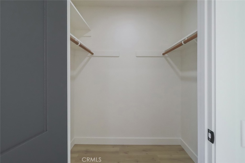 https://media.crmls.org/medias/4c121298-66a5-49ab-8528-efe4d0a98d6b.jpg?preset=X-Large