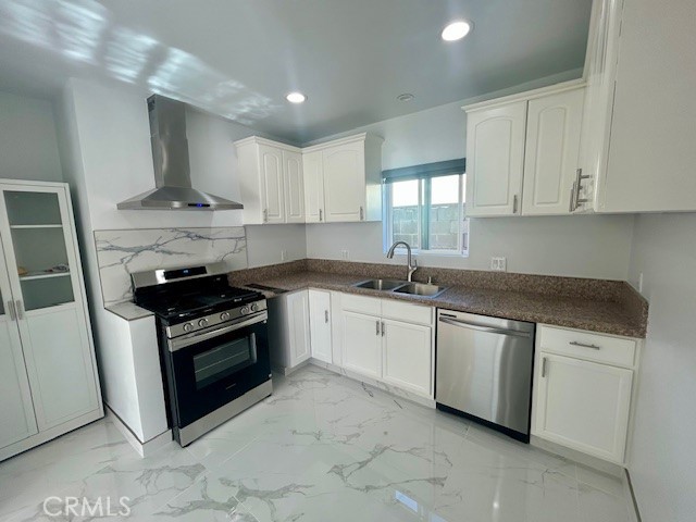 Detail Gallery Image 2 of 27 For 5945 Riverton Ave, North Hollywood,  CA 91601 - 2 Beds | 2 Baths