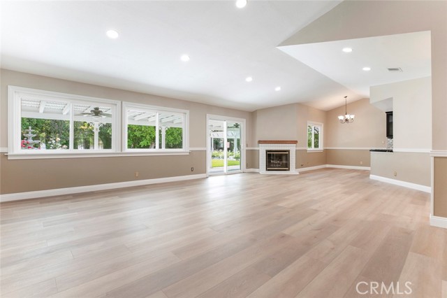 Detail Gallery Image 8 of 51 For 10928 Meseta Ave, Shadow Hills,  CA 91040 - 4 Beds | 3 Baths