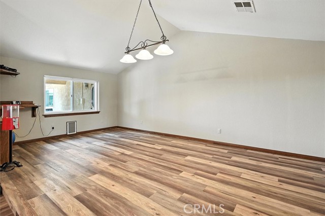 2056 W Avenue O, Palmdale CA: https://media.crmls.org/medias/4c128453-ad51-43b1-88ee-64b1656315cb.jpg