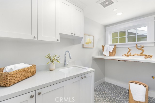 1605 Steinhart Avenue, Redondo Beach, California 90278, 4 Bedrooms Bedrooms, ,4 BathroomsBathrooms,Residential,Sold,Steinhart,SB21241123